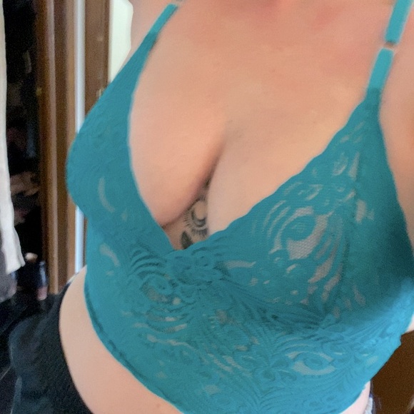 Vintage teal lace bralette - Picture 15 of 15